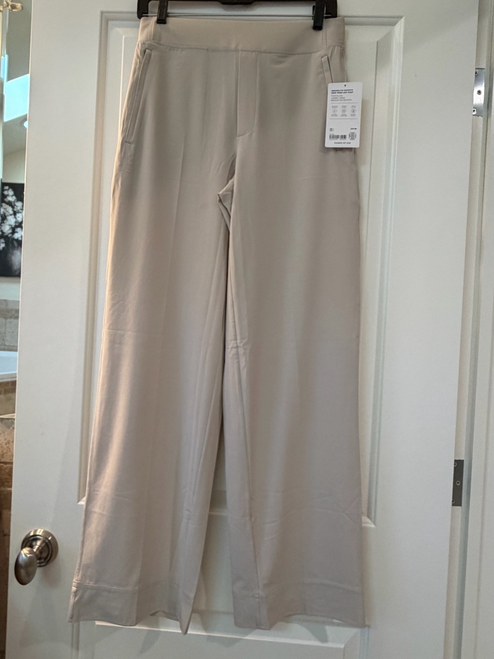 NWT Athleta Brooklyn Heights New Wide Leg Pant in Light Beige size 4